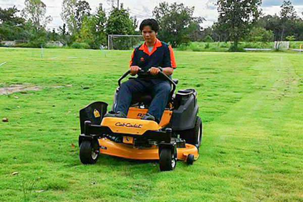 Review รถตัดหญ้านั่งขับ Cub Cadet RZT-L